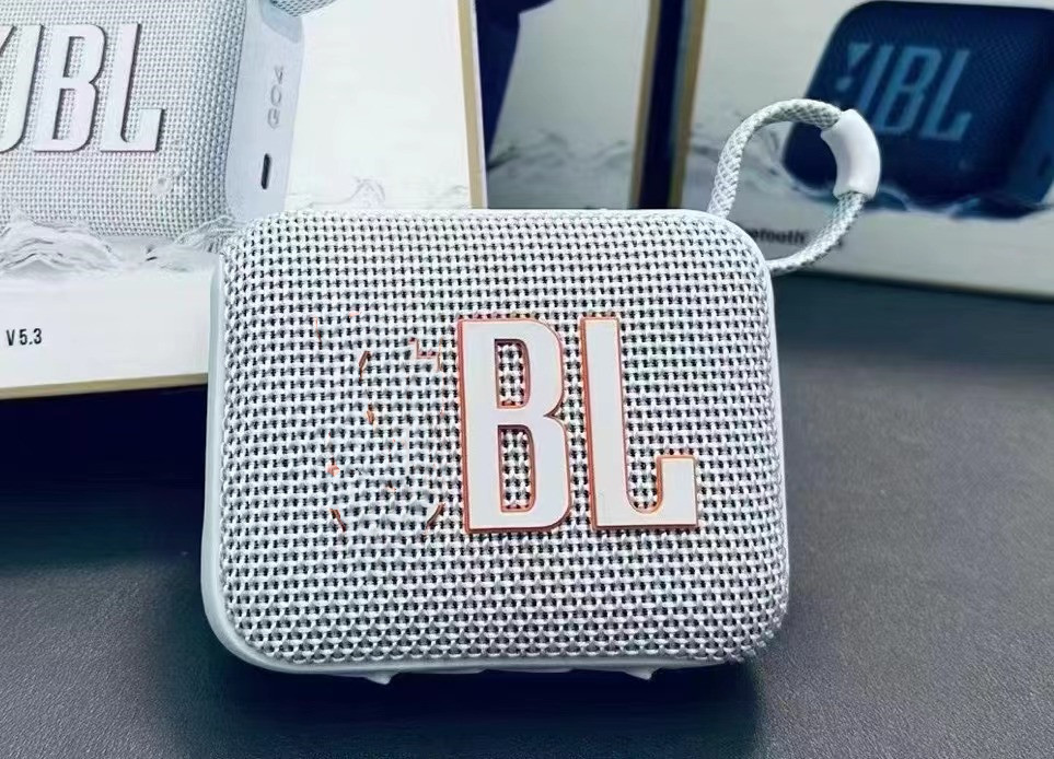 New G04 gold brick 4th generation wireless Bluetooth speaker portable outdoor sports mini speaker high configuration