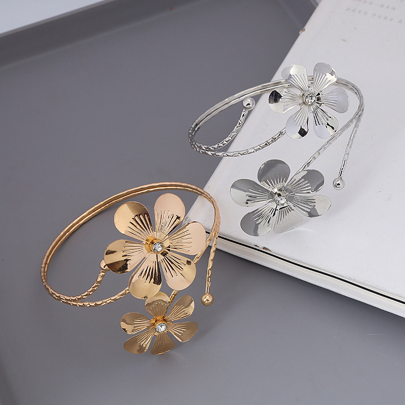 New butterfly bracelet exaggerated metal flower arm ring rhinestone open arm bracelet