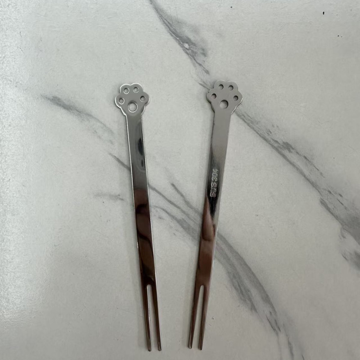 304 stainless steel fruit fork, two-prong fork, hotel household tableware, dessert, pastry, mooncake, dessert fork, tableware