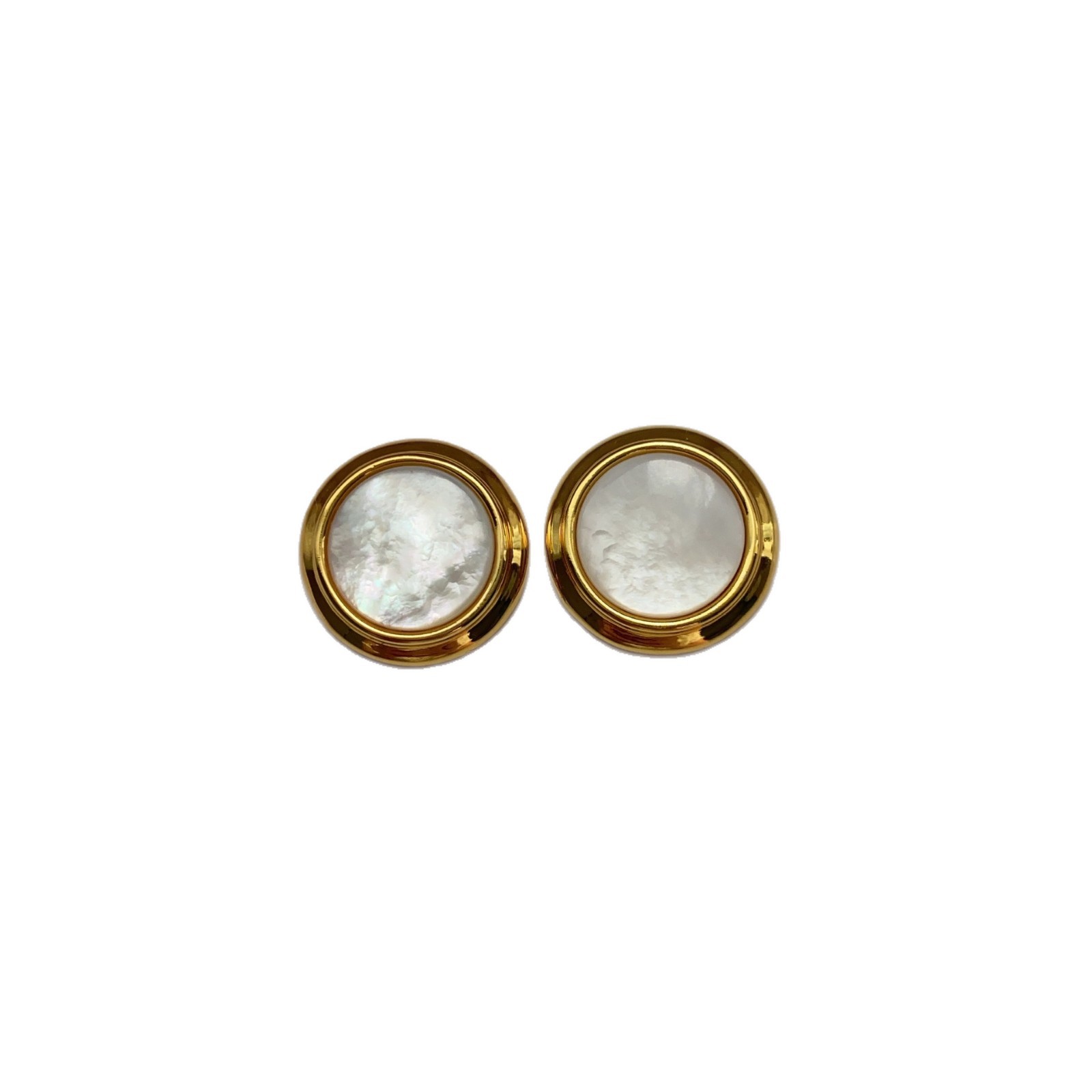 Natural Mother-of-Pearl Shell Stud Earrings Simple Commuter Daily Earrings for Women