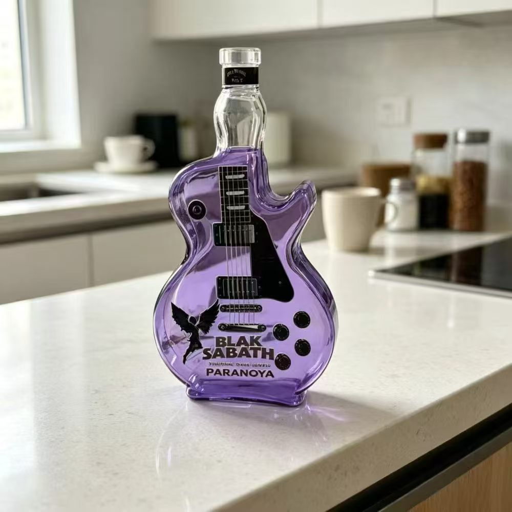 New ornament whiskey ornament guitar shape red wine bottle whiskey bottle sealed empty bottle