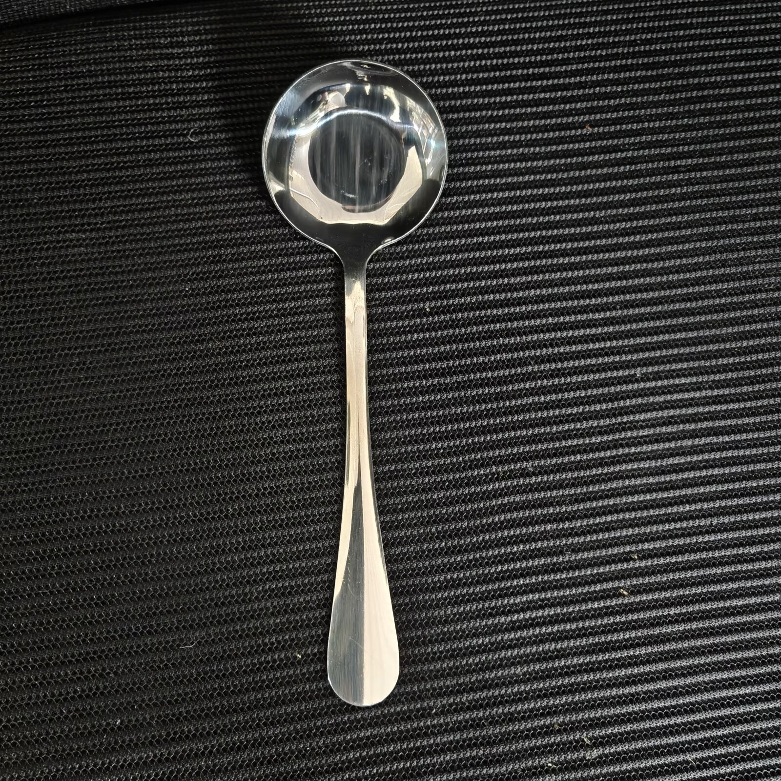 Stainless Steel Spoon Thickened Flat Bottom Spoon Commercial Snail Noodle Spoon Household Eating Spoon Soup Spoon Mixing Rice Spoon