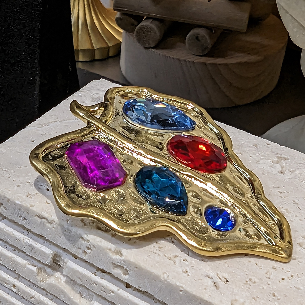 Western Vintage Jewelry Retro Colored Diamond Leaf Design Metal Brooch