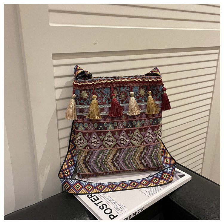 Ethnic Style Fringe Crossbody Bag Women 2026 New Bohemian Style Single Shoulder Handbag