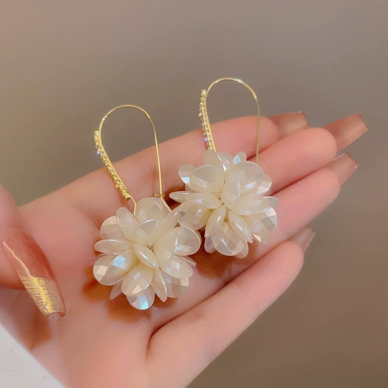 Diamond Flower Pearl Earrings for Women Cluster Ear Hooks Ear Drops Ear Accessories