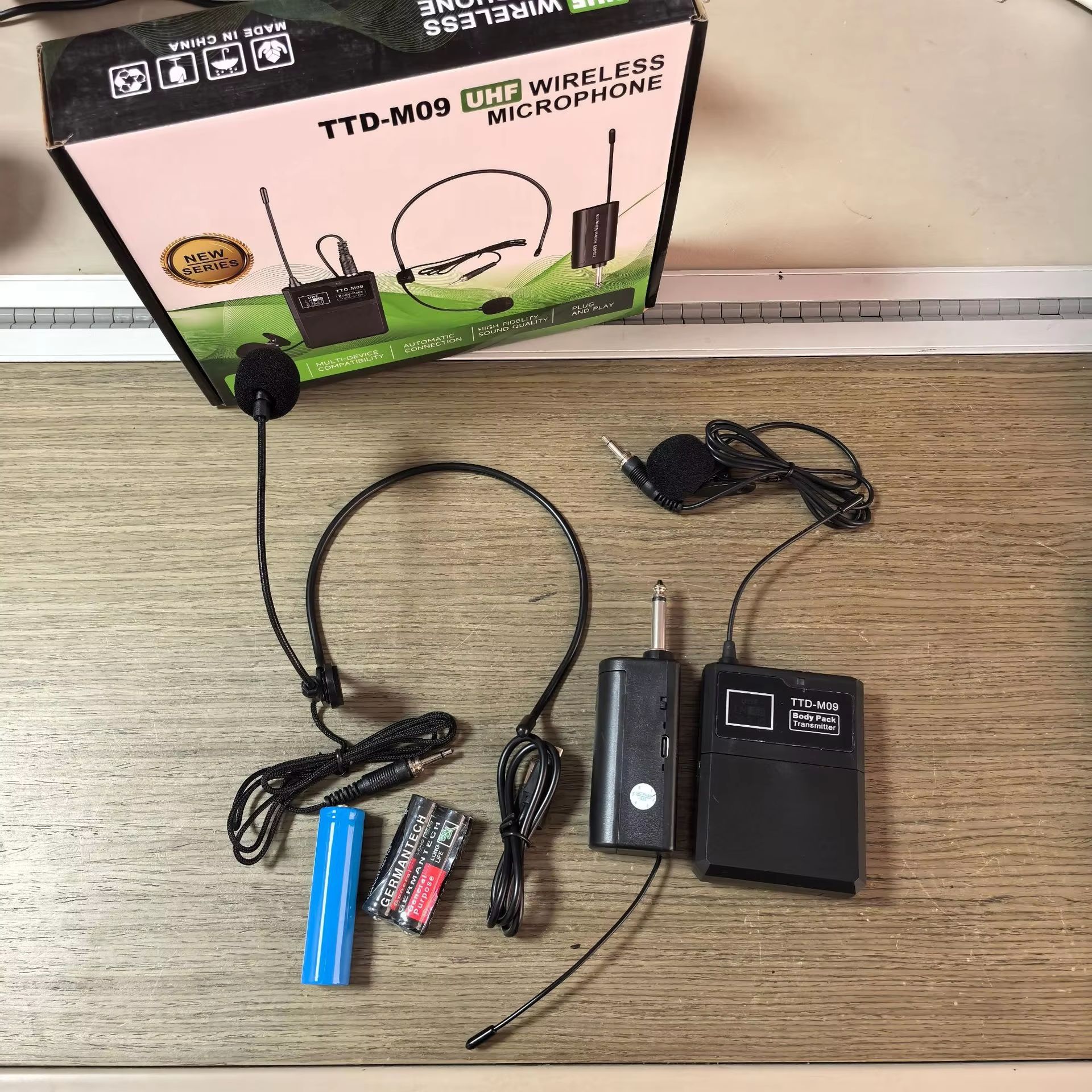 Wireless Headset Microphone Bee Conference Dedicated Microphone Lapel Microphone TTD-M09