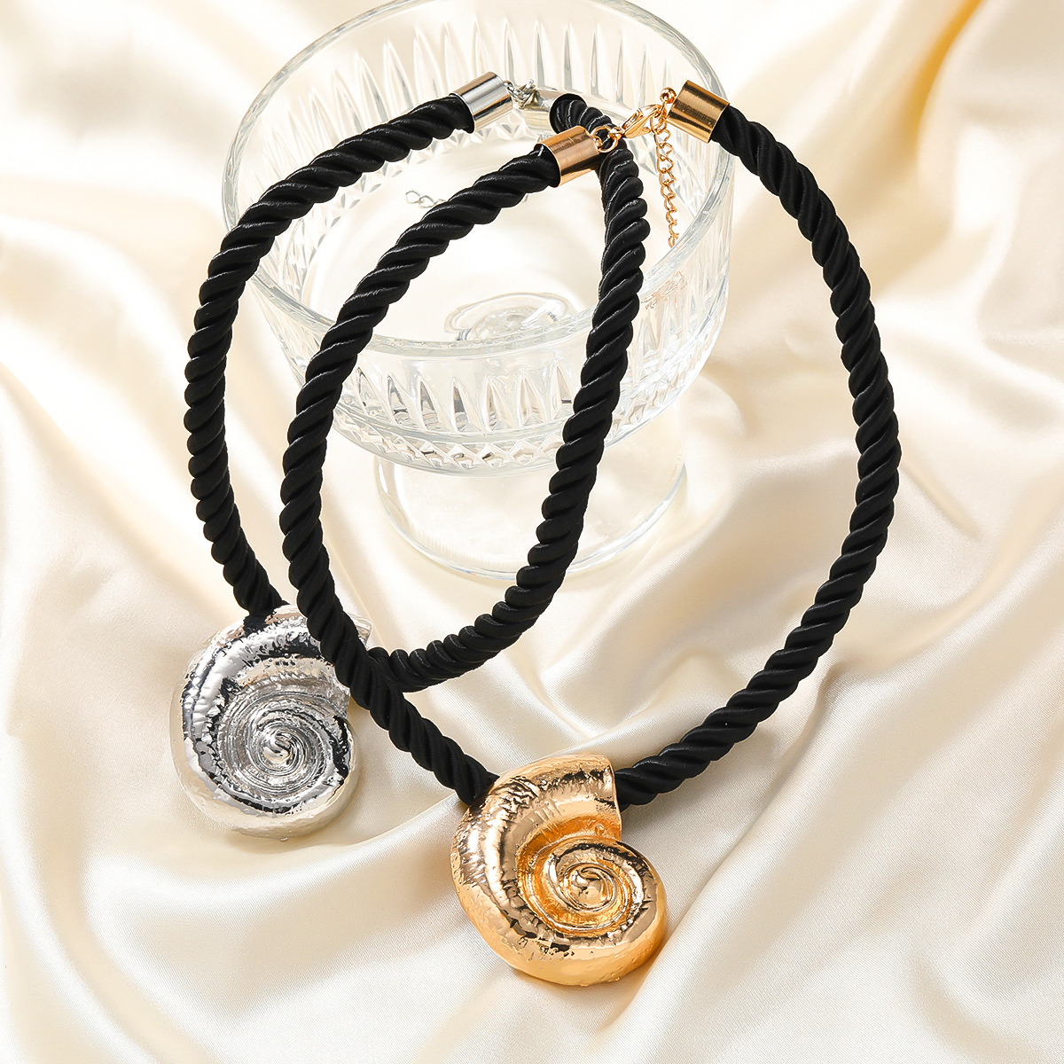 New beach vacation style conch necklace black cord pendant women exaggerated alloy pendant necklace