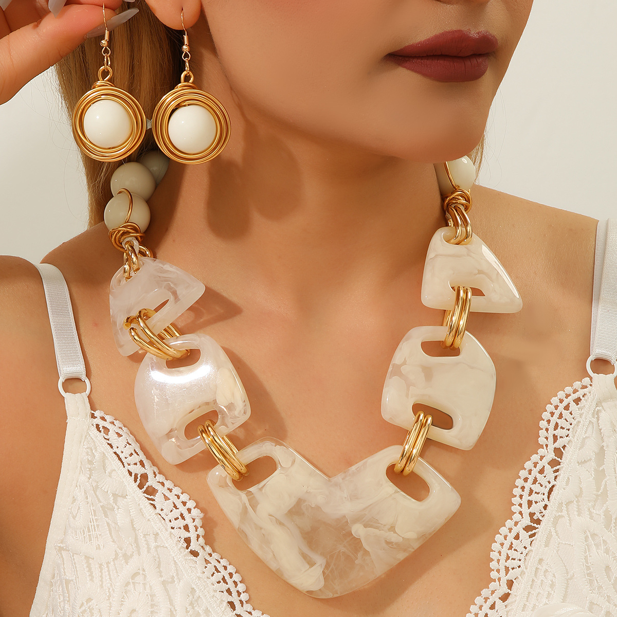 Resin imitation gemstone spliced necklace and earring set exaggerated accessories necklace women