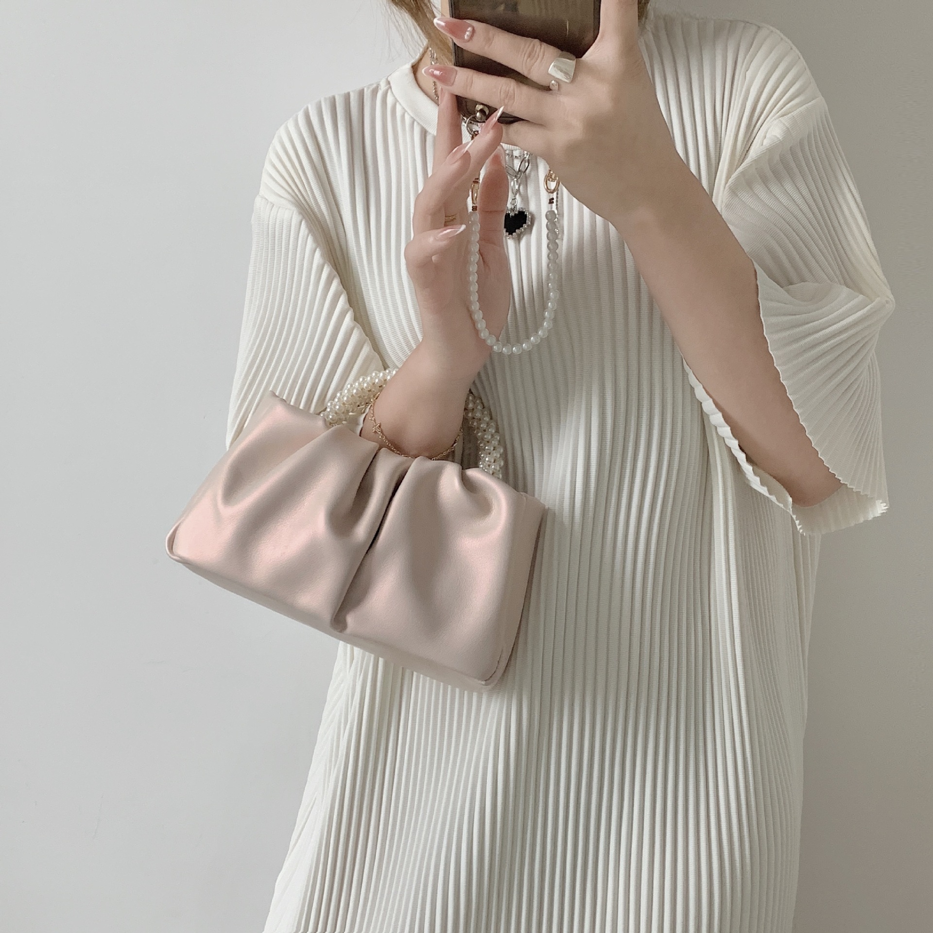 2026 new women's bag pearl wrist pleated cloud handbag shoulder crossbody mini bag