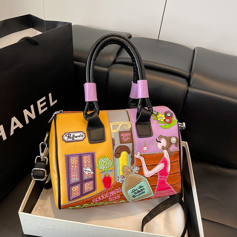 Large Capacity Handheld Boston Bag 2025 New Niche Embroidery Patch Commuter Shoulder Crossbody Bag