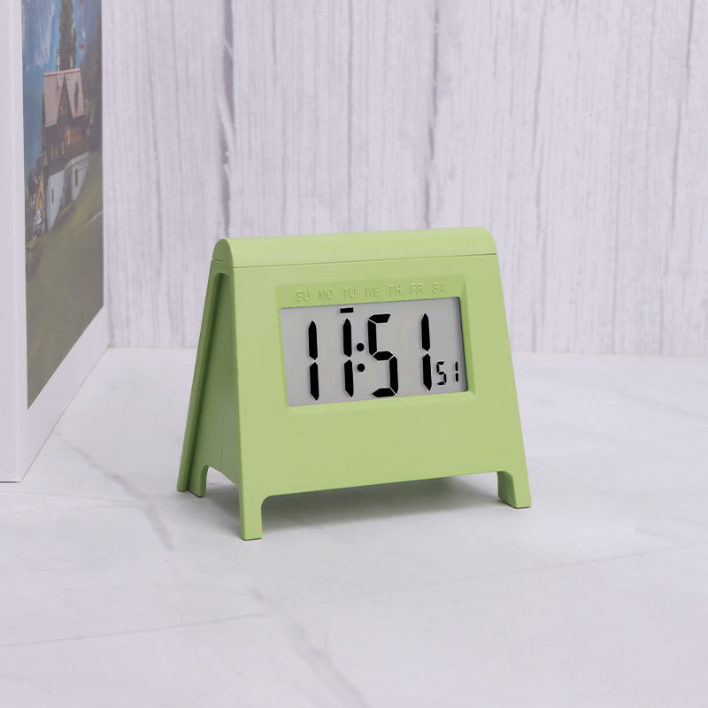 Electronic clock, student mini night light portable desktop decoration, cute and small dormitory clock
