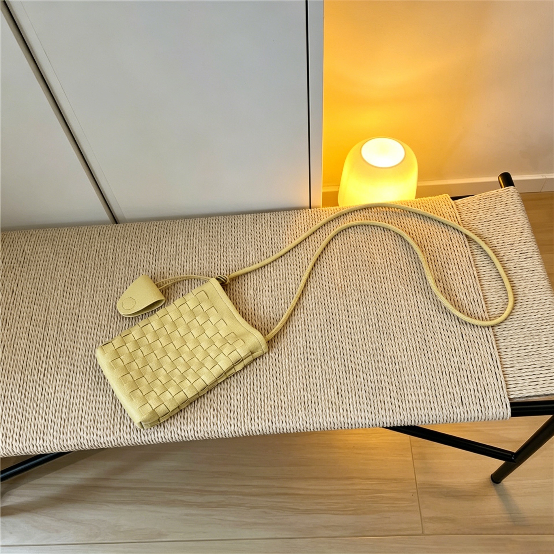 Hand-Woven Phone Pouch Small Fresh Summer Small Bag 2026 New Women Mini Walking Crossbody Bag