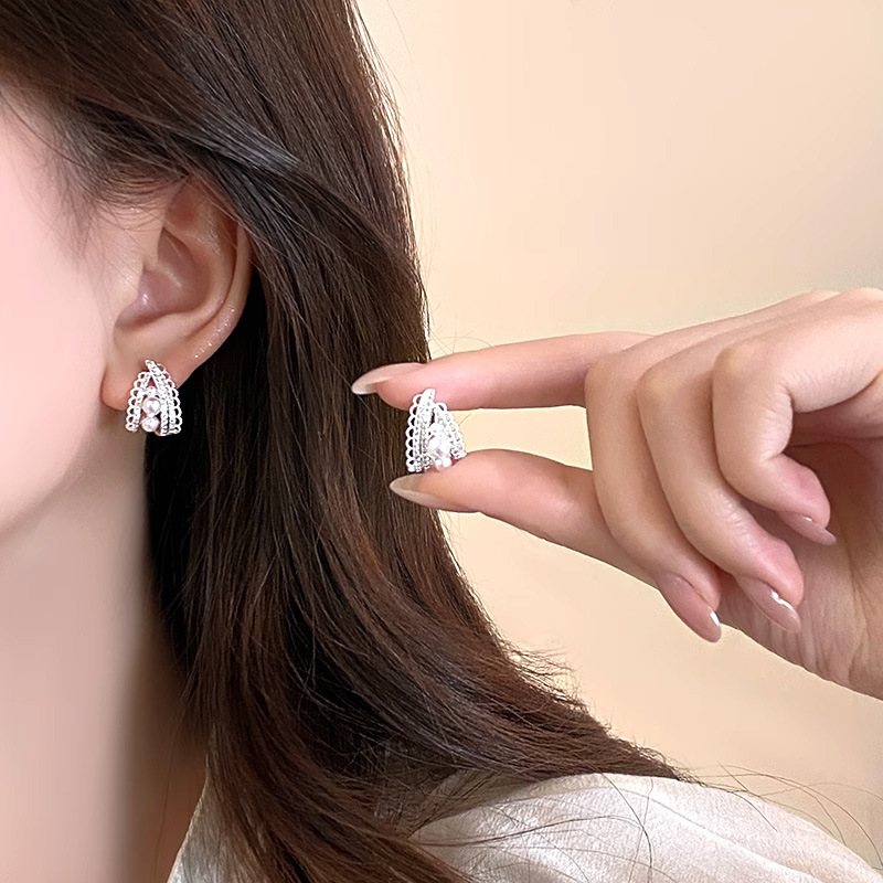 Lace Hollow Pearl s925 Silver Needle Ear Studs for Women New Niche Exquisite Earrings