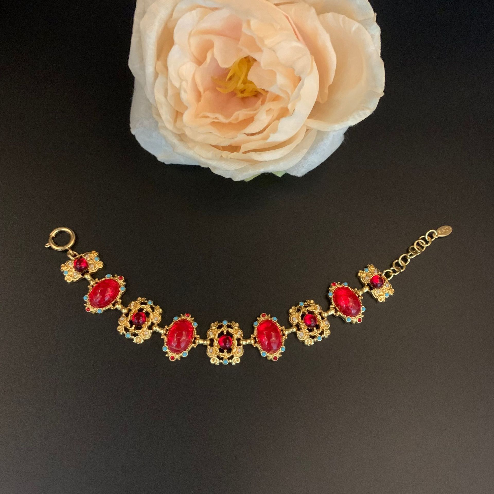 G0677B-RED