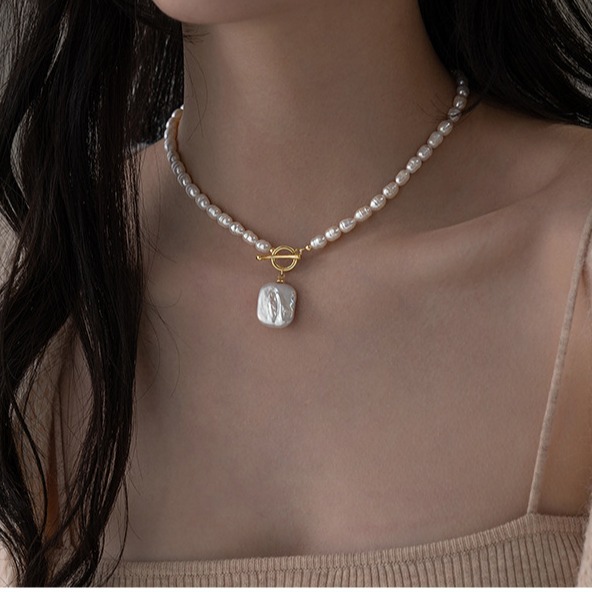 Zhuji Natural Freshwater Pearl Square Pendant Necklace for Women Sweater Chain
