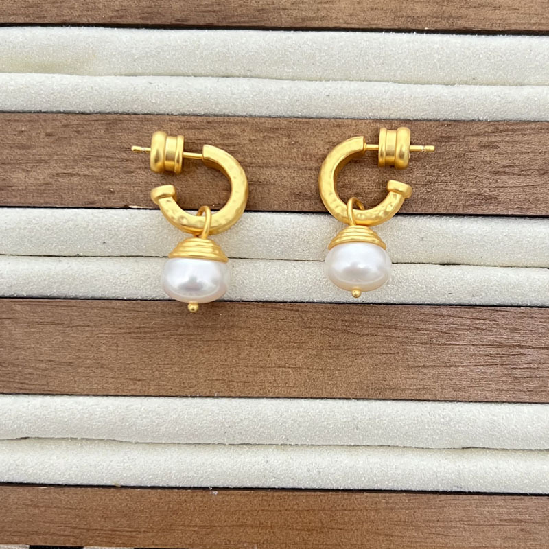 Pearl earrings women 18k gold plated exaggerated simple earrings ear accessories