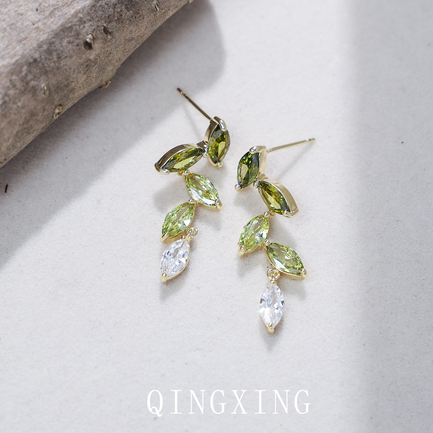 Forest Style Fresh Olive Green Gradient Zirconia Leaf Earrings Exquisite Women's Ear Jewelry