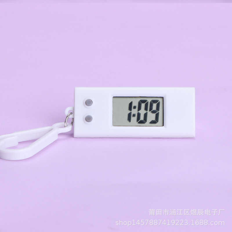 白色三角形