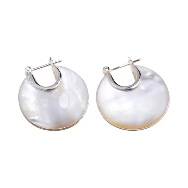 Natural White Mother-of-Pearl Ear Clips Old Money Style New Heavy Craft Earrings Commute Ear Drops