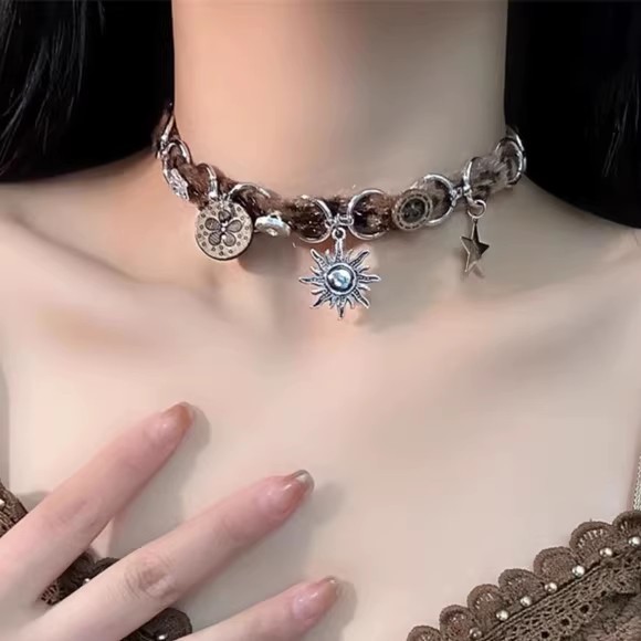 Sweet Punk Leather Metal Necklace Wrapped Choker Collar Punk Butterfly Y2K Collarbone Chain