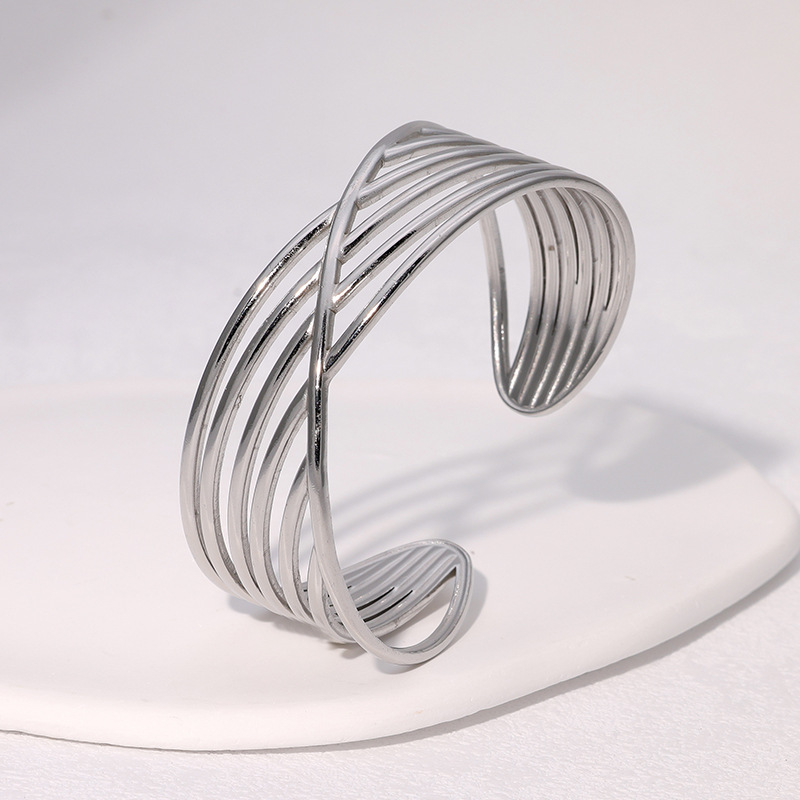 Geometric simple bracelet love flower gold-plated stainless steel bracelet women