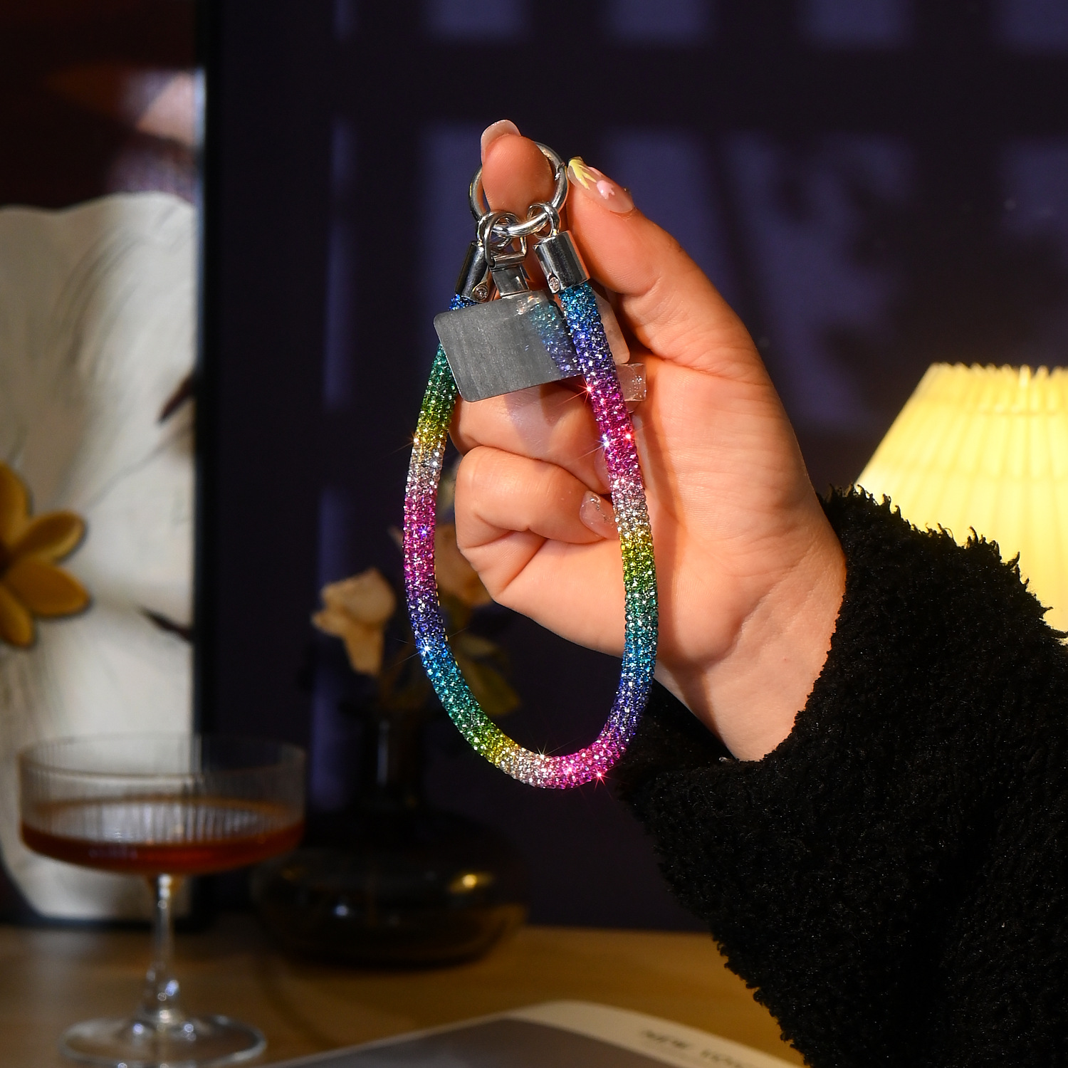 Mobile phone lanyard rhinestone short hanging chain hand wrist phone hanging ornament phone chain