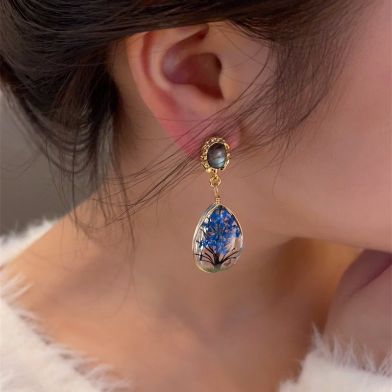 Exquisite Colored Dried Flower Amber Earrings Plated 18K Matte Gold Ear Accessories