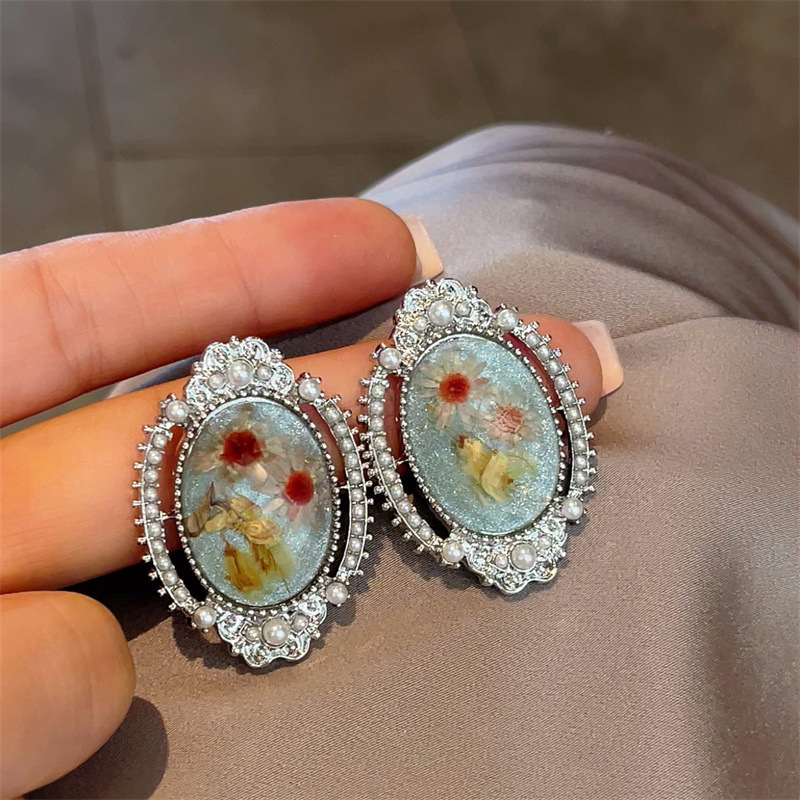 Exquisite Colored Dried Flower Amber Earrings Plated 18K Matte Gold Ear Accessories