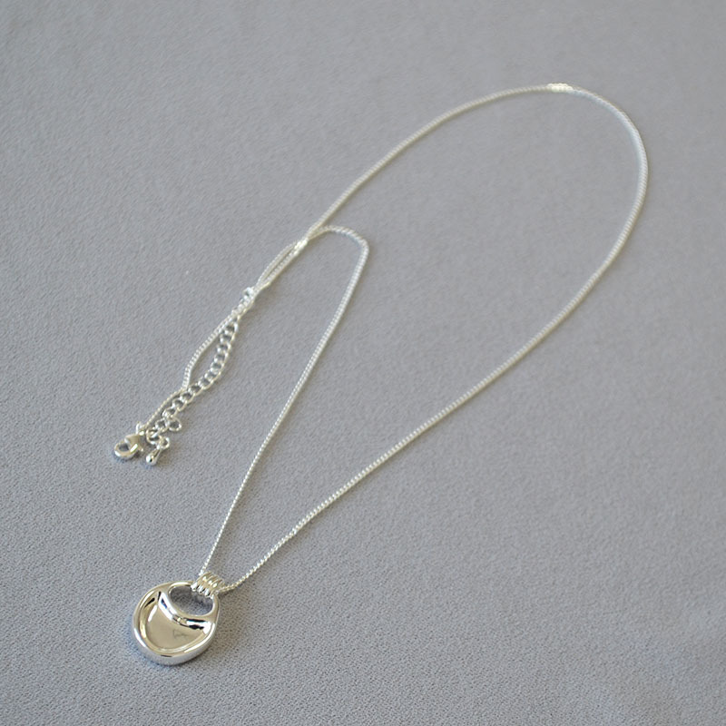 Niche saddle bag necklace silver pendant sweater chain long necklace for women sweater chain