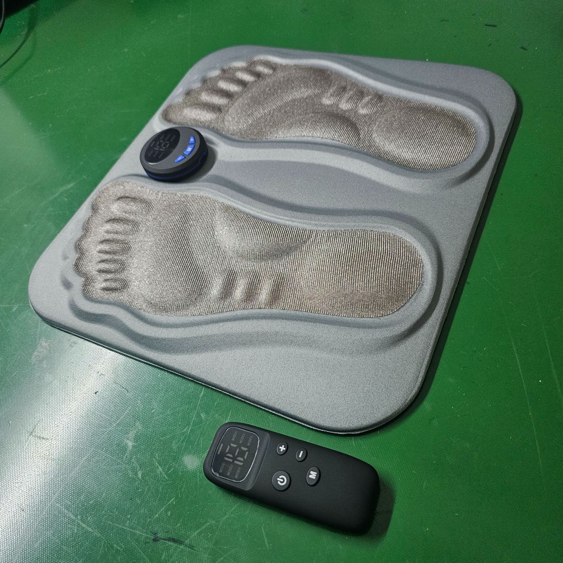 Smart 3D foot massage pad EMS microcurrent electronic pulse multifunctional foot massage trainer