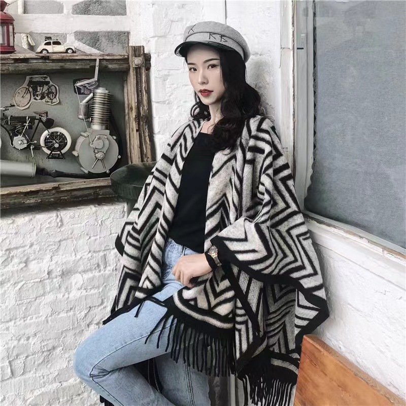Autumn Winter New Plaid Shawl Outer Wear Tassel Shawl Cape Cape Scarf Coat Women