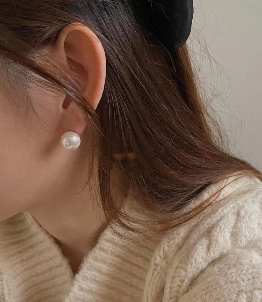 Exotic color S925 sterling silver genuine round strong light artificial texture crystal Swarovski pearl ear studs for women large