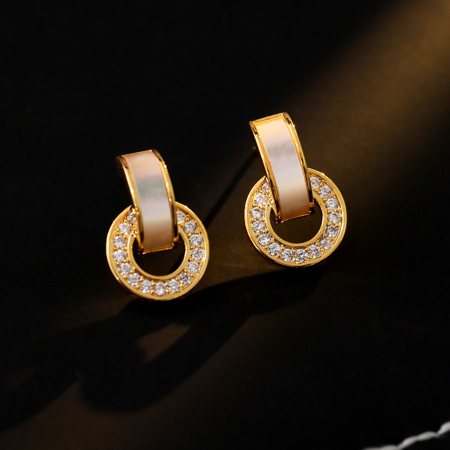 Geometric Circle Inlaid Mother-of-Pearl Hollow Earrings Simple Inlaid Zircon Silver Needle Ear Studs Earrings Women