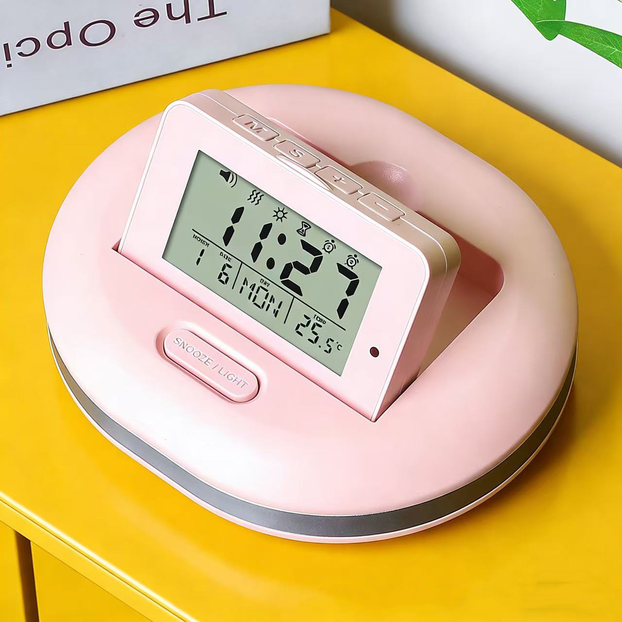 Student vibration alarm clock, children's bedside night-light electronic multifunctional LED clock, countdown timer clock