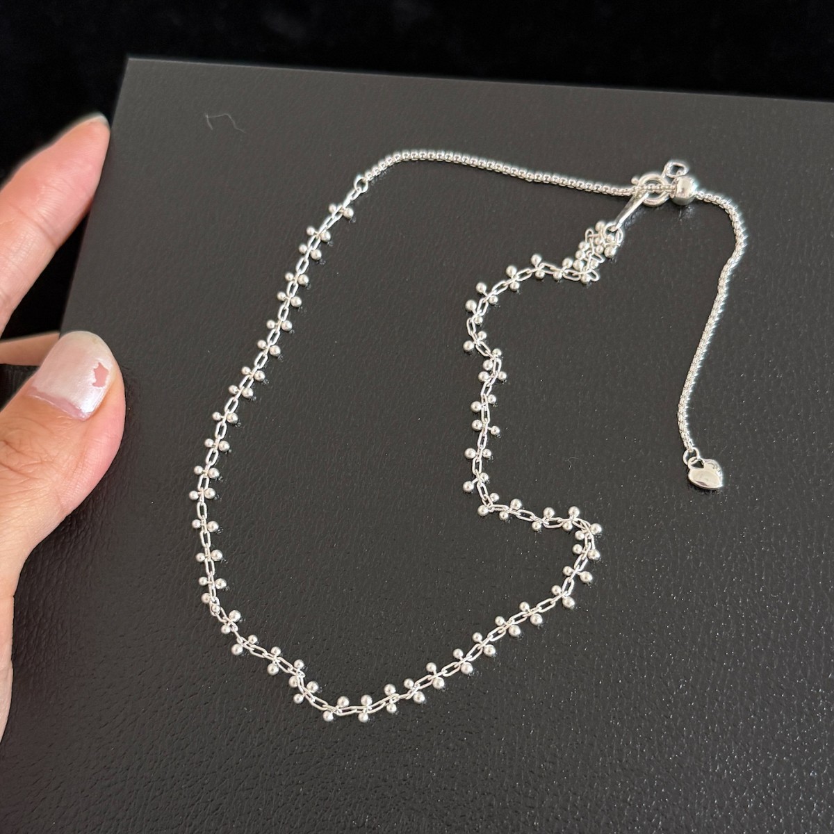 Bean fruit pendant necklace stacking pull neck chain design for women