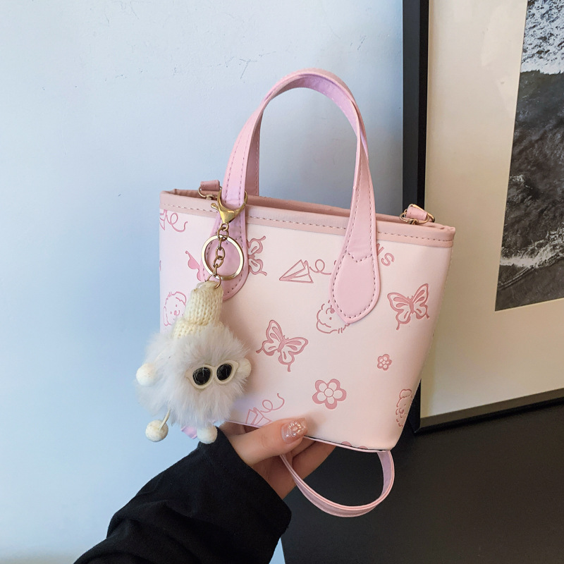 Large Capacity Women 2025 New Spring Texture Handbags Shoulder Bags Butterfly Embossed Commute Bucket Bags