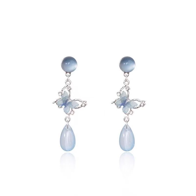 Dreamy Gradient Butterfly Stud Earrings for Women Water Drop Niche Gentle Earrings 2026 New Exquisite Ear Accessories