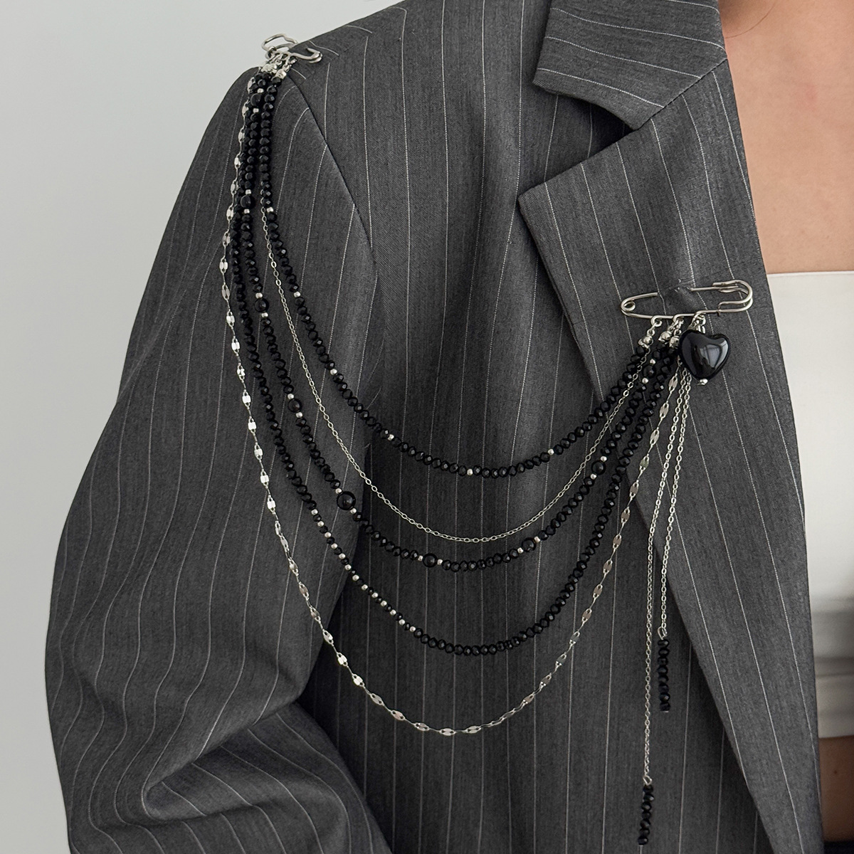 Jewelry hip-hop tassel chain brooch star pendant pin suit decoration