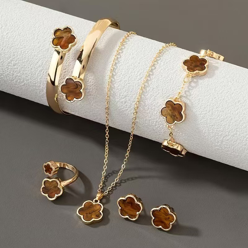 Clover Jewelry Set Wind Necklace Women Earrings Ring Bracelet Bangle