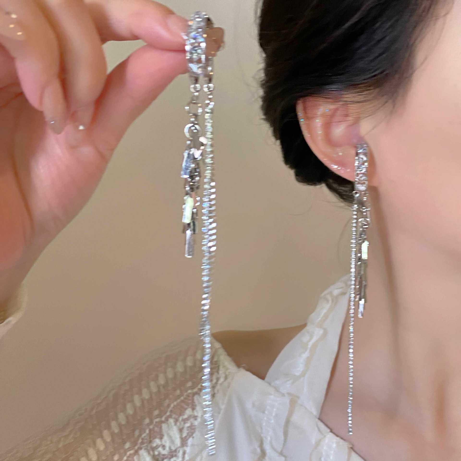 Petal Pearl Earrings for Women 2026 New Autumn Winter Stud Earrings Vacation Style Ear Accessories