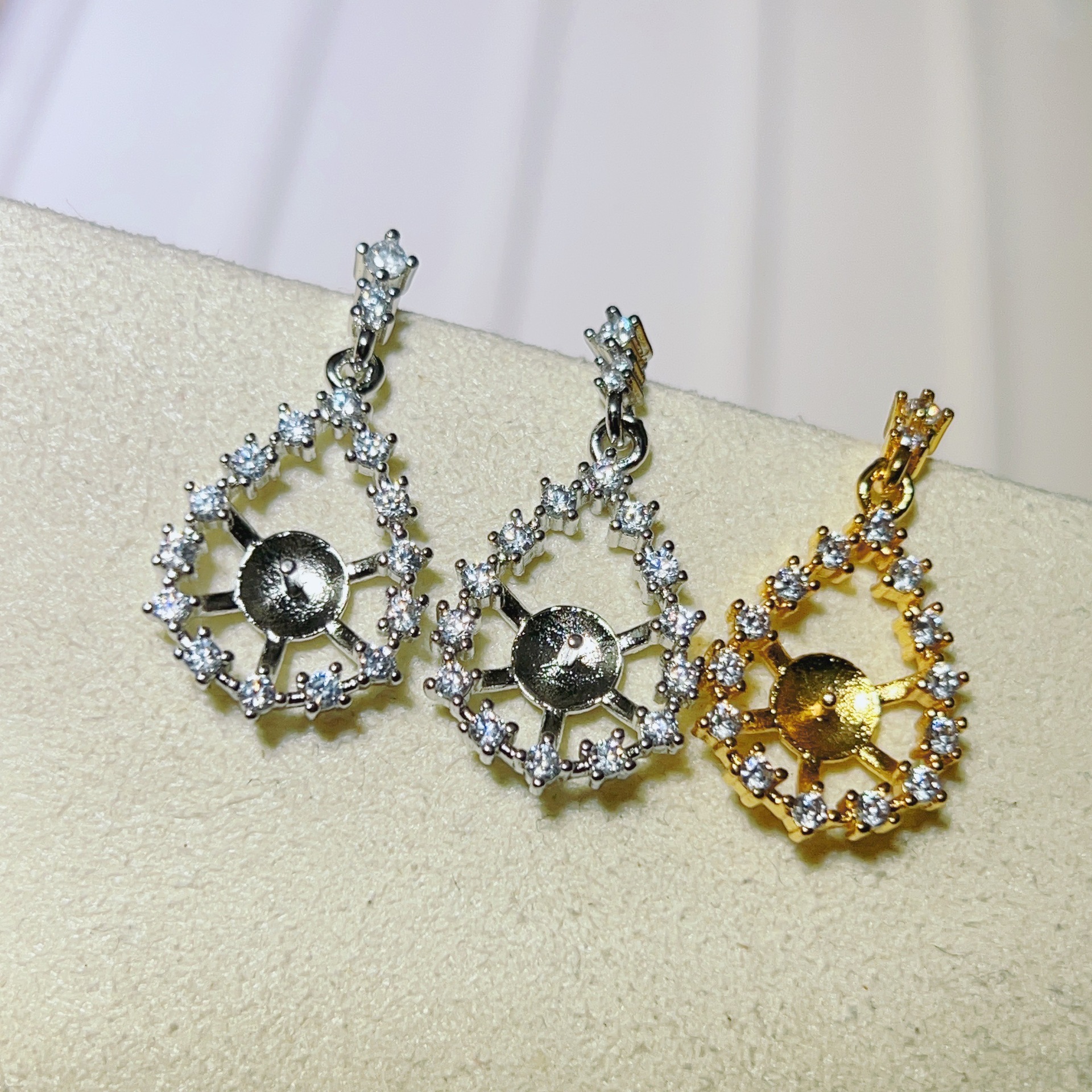 金色托（不含珠） · P1425水滴雪花（8-8.5mm