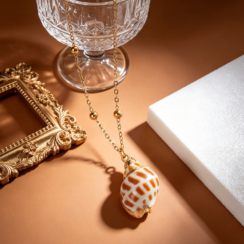 Natural Shell Niche Gold-Plated Edge Beach Marine Life Conch Shell Pearl Pendant Necklace Factory