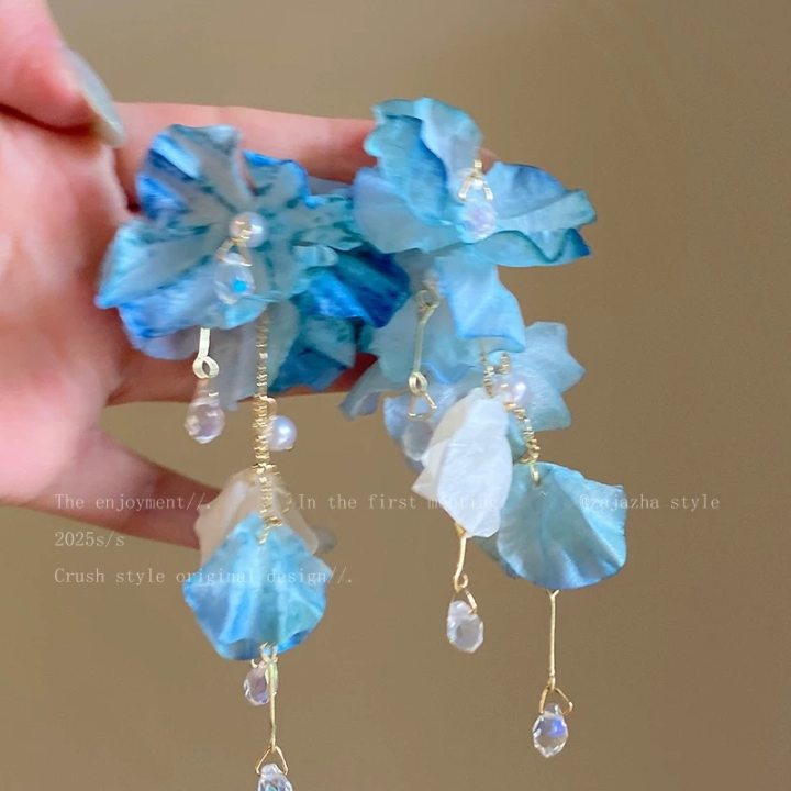Blue Flower Tassel Earrings Women 2025 New Beach Vacation Style Earrings No Piercing Ear Cuffs