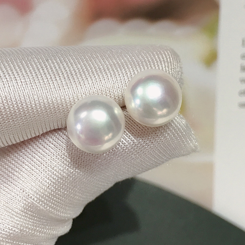 Natural freshwater pearl stud earrings women S925 sterling silver high brightness small bulb plump flawless pearl ear accessories
