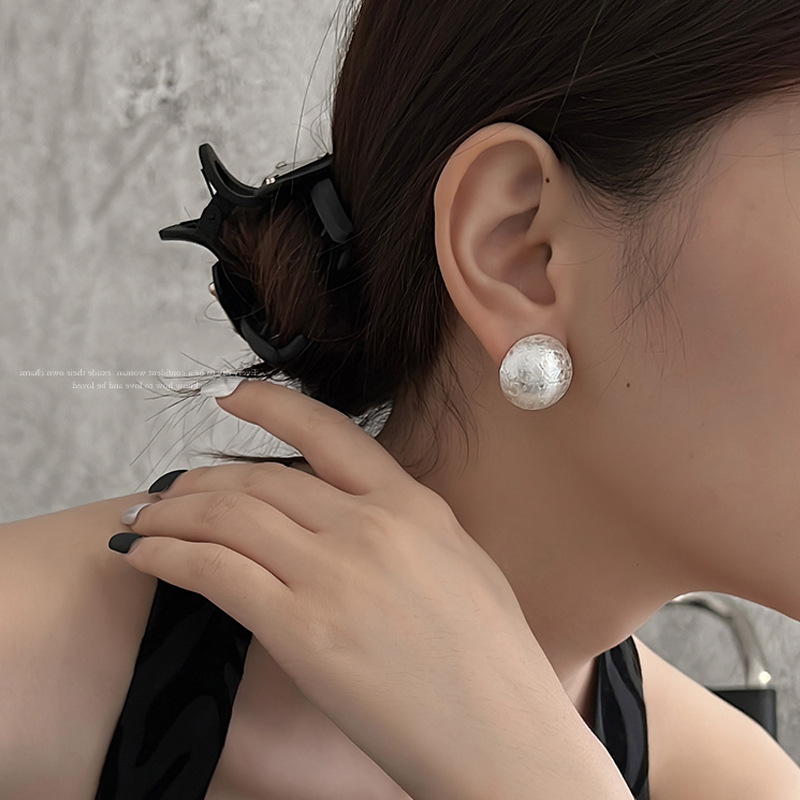 Textured pleated pearl half circle earrings exaggerated small fragrance cotton ear studs