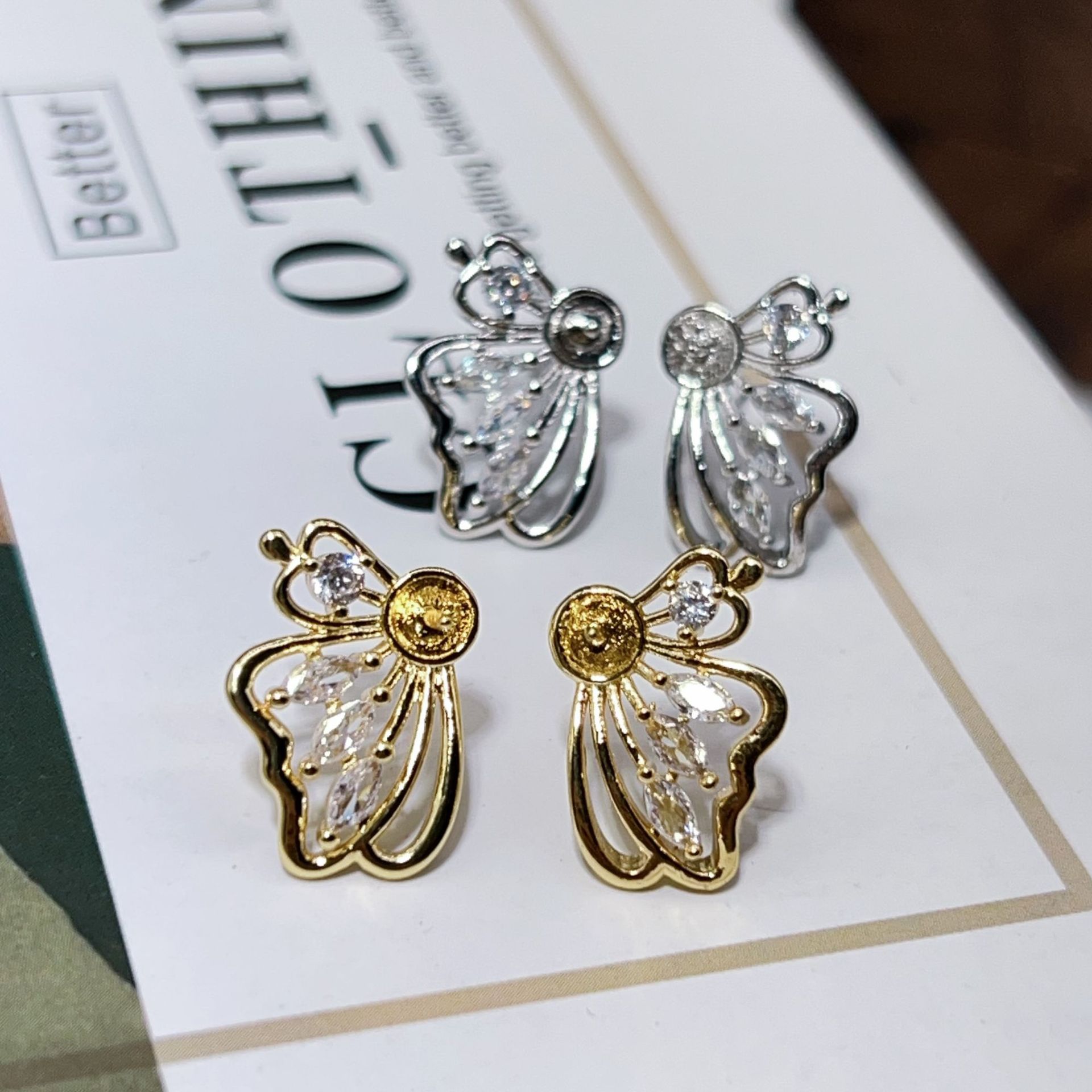 银色（不含珍珠） · P1509满锆石蝴蝶（6MM）