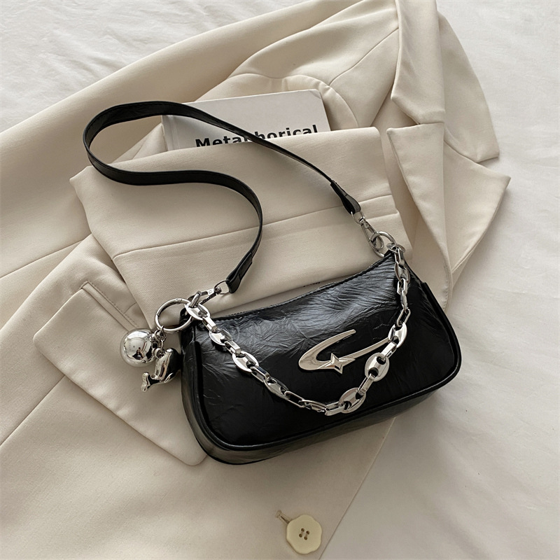 Popular chain single shoulder underarm bag women 2026 summer new commuting handbag crossbody small bag