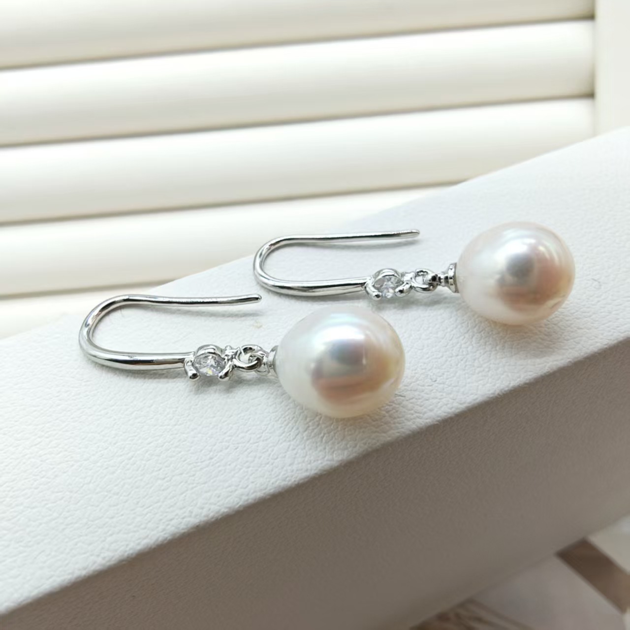Zhuji Natural Freshwater Pearl Ear Hooks Simple Rice Pearl Strong Light Pearl Real Gold Electroplated 18K Gold-Plated Ear Hooks