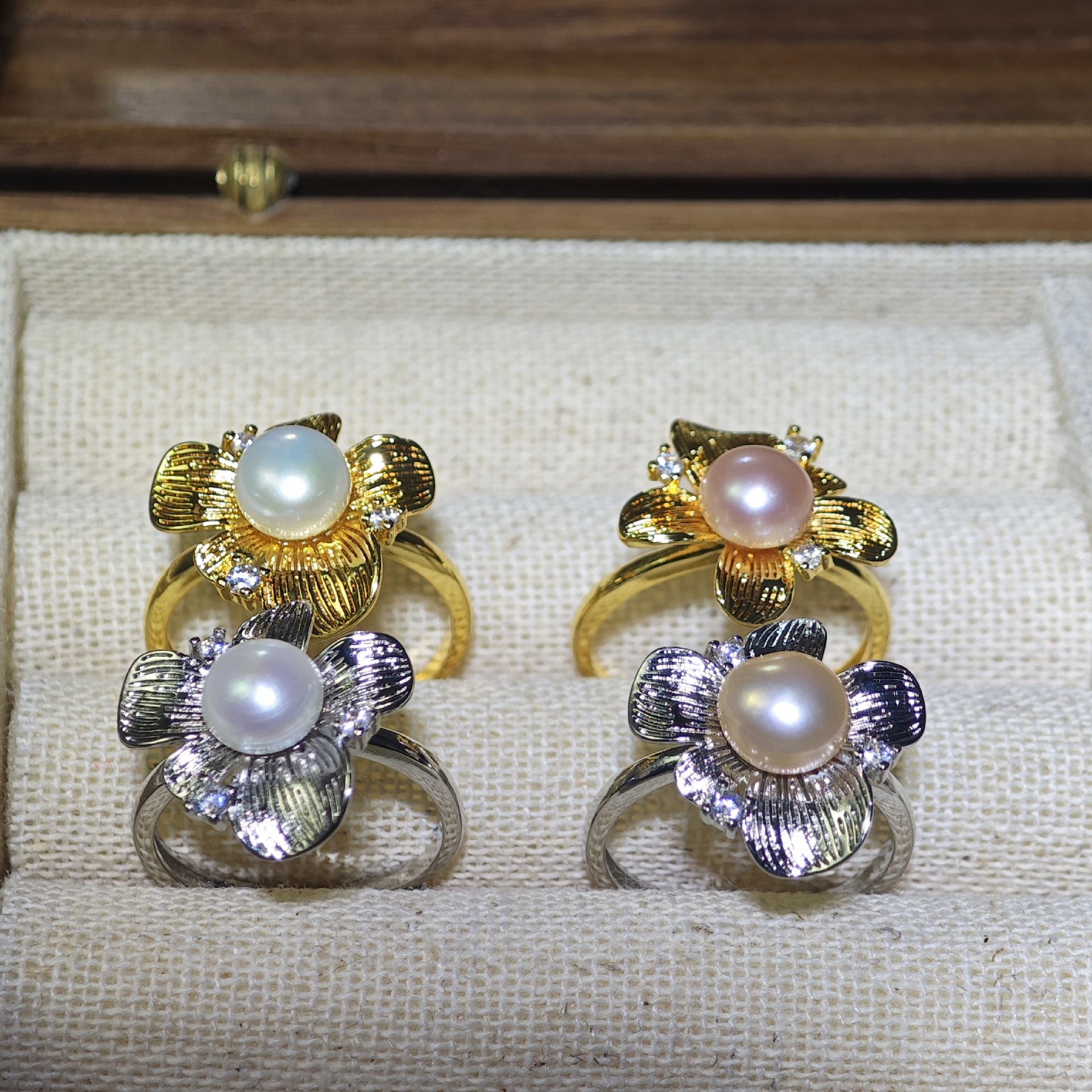 金色拖+白珍珠 · 海棠花  36