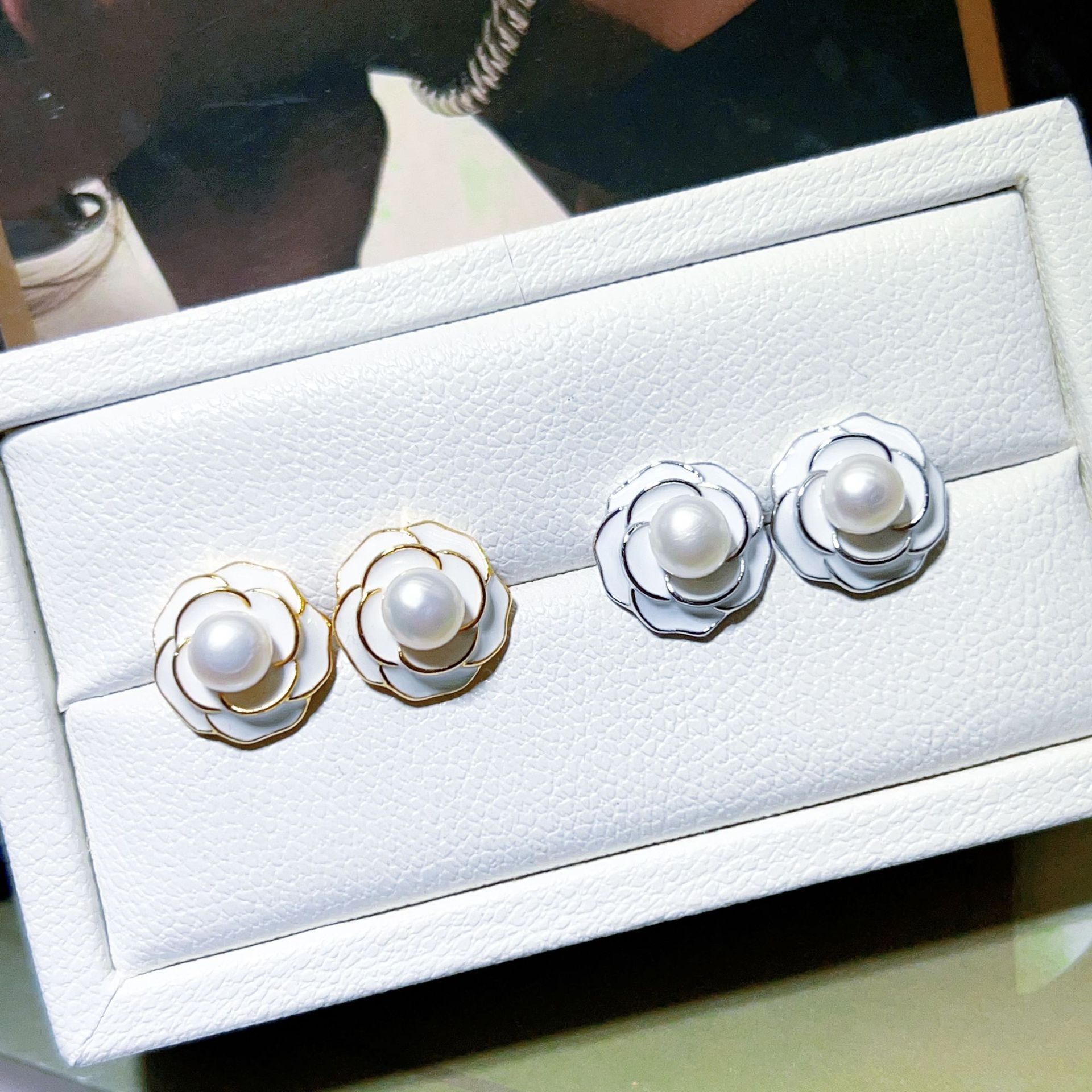 金色托（不含珠） · P1371白滴油山茶花（6.5mm）
